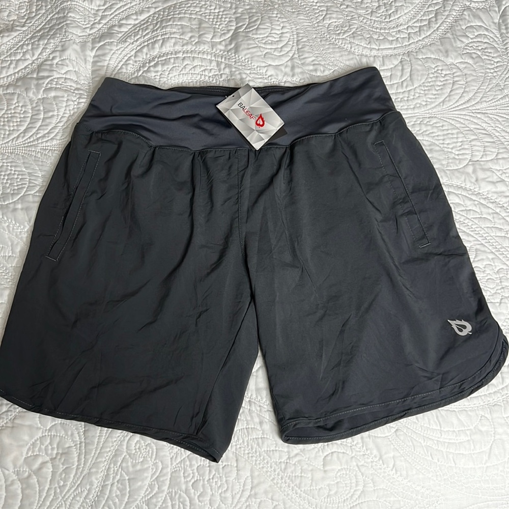 WOMEN OUTDOOR SHORTS